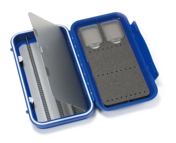 Begränsat erbjudande C&F Design Large 3-Row WP Tube Fly Case w 4 Comp (CF-3404V)