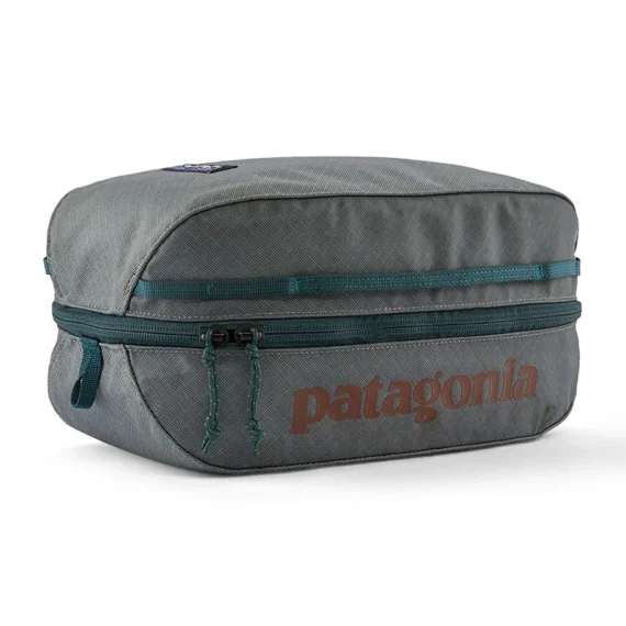 Köp online Patagonia Black Hole Cube 6L NGRY